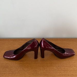 Simard square toed wine patent genuine leather high heels 👠. Made in Italy. 39